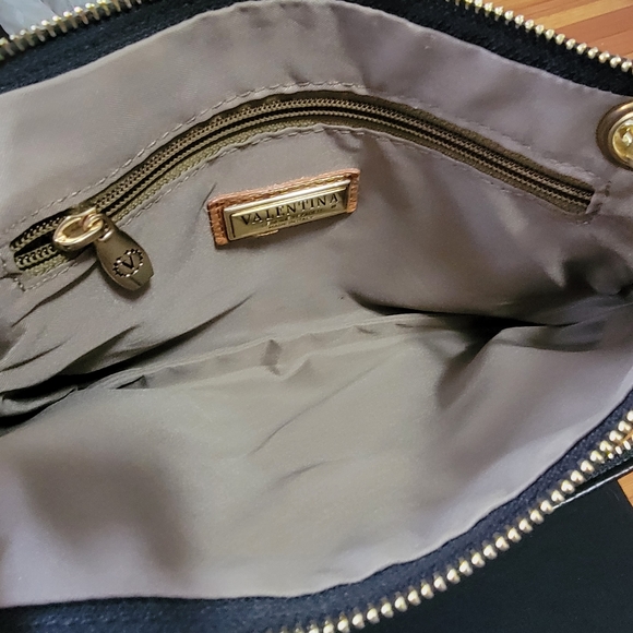 VINTAGE VALENTINA Black Leather Shoulder/Crossbody Bag with Chain Handle - Picture 11 of 14